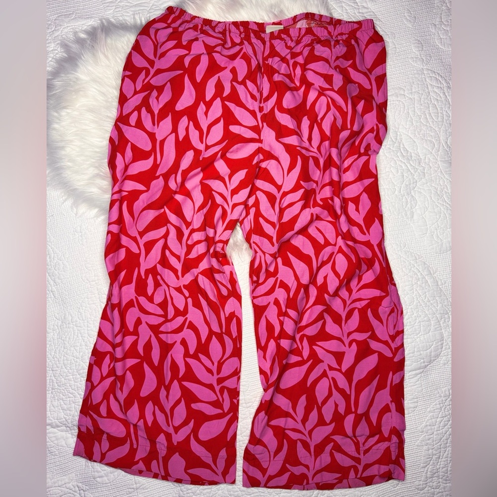 a new day Red and Pink Cropped Pants
